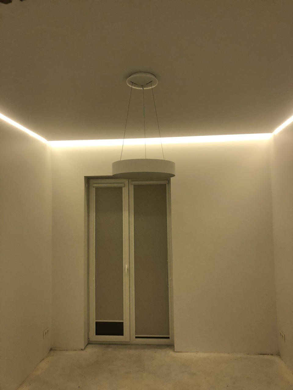itemptos lubos matines su parametro apsvietimu Itemptos lubos matines su parametro apsvietimu