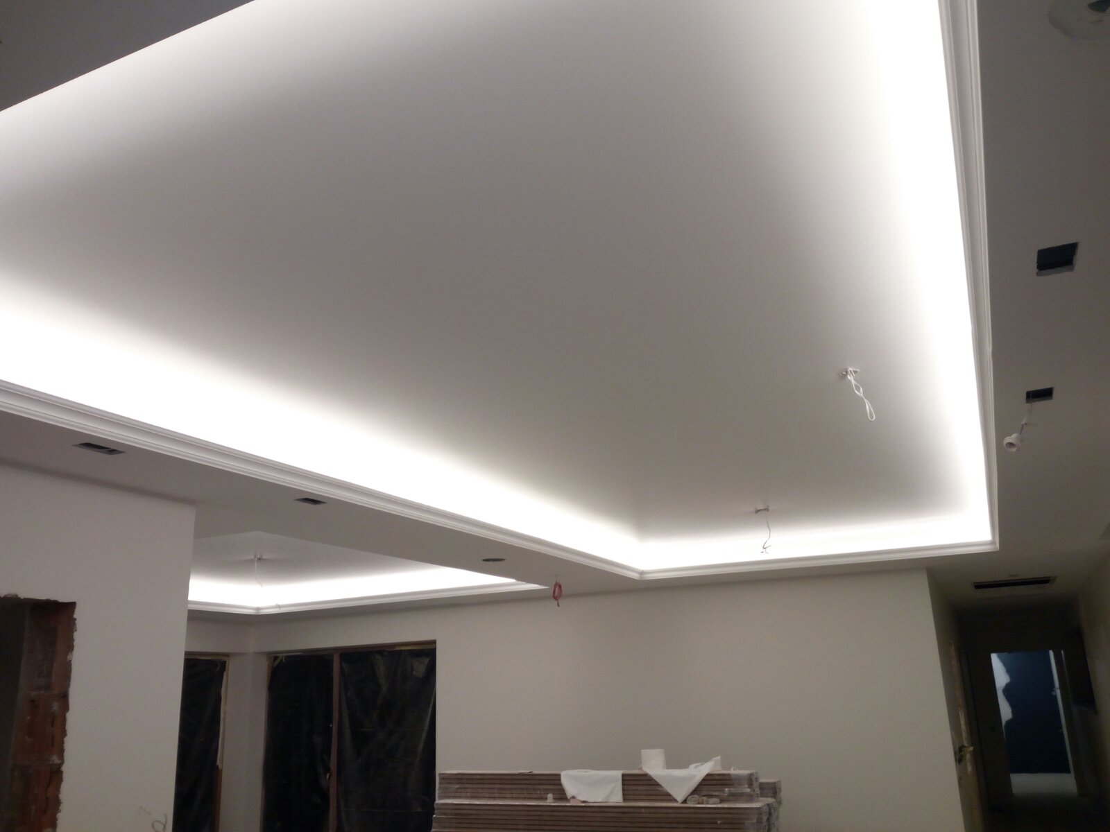 led dviejų lygių įtemptų lubų apšvietimas LED dviejų lygių įtemptų lubų apšvietimas