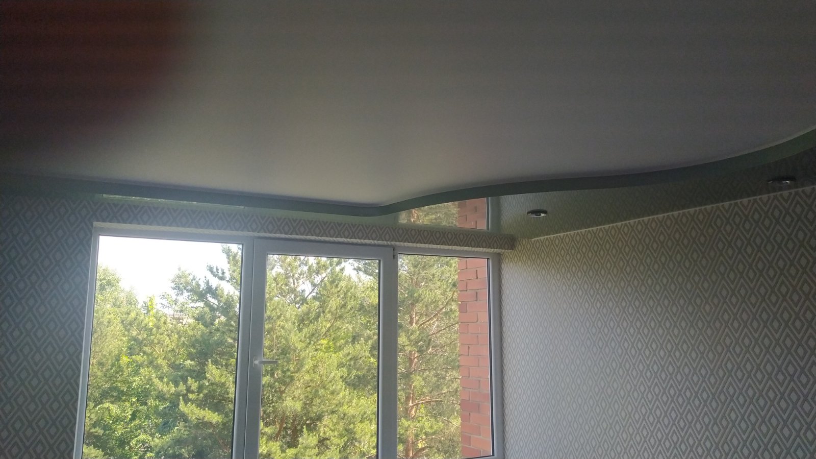 Matinės baltos įtempiamos lubos Matinės baltos įtempiamos lubos