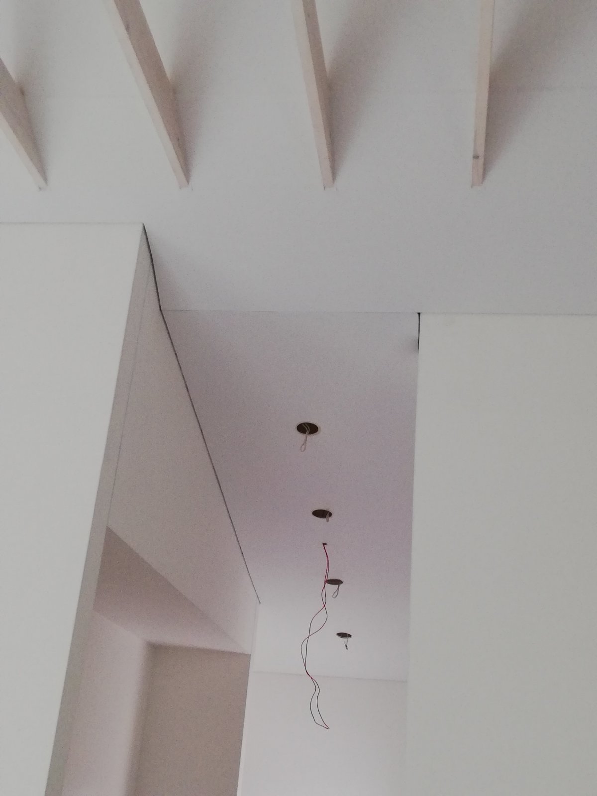 Unikaliam išplanvimui įtemptos lubos matinės baltos Unikaliam išplanvimui įtemptos lubos matinės baltos